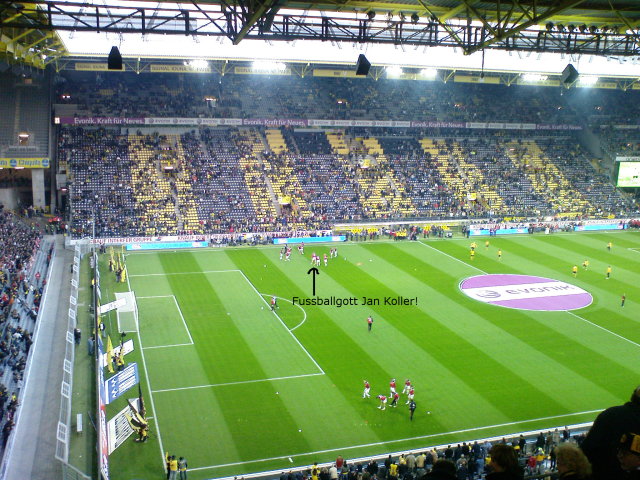 Warmlaufen vor dem Spiel gegen Nürnberg